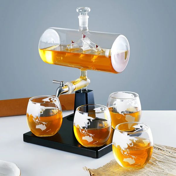 Forma de barco vinho uísque vidro conjunto criativo antigo suporte decanter 4 copos combinação fonte bebida com torneira 240119