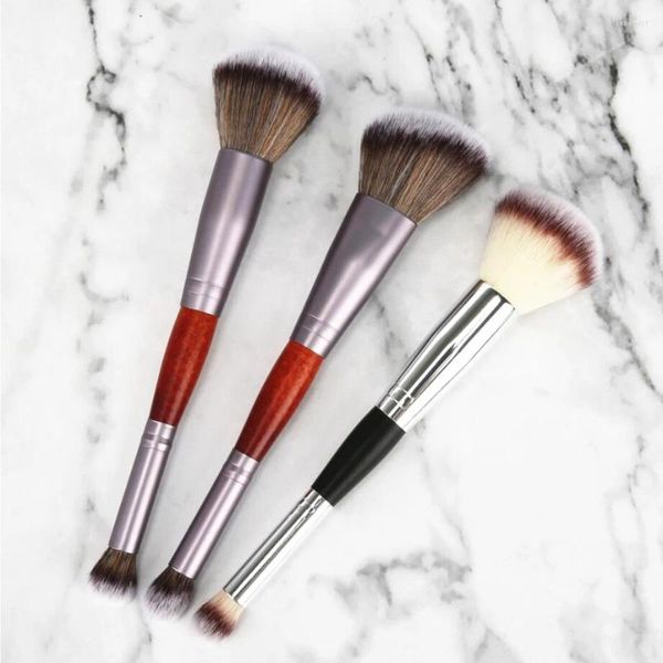 Pincéis de maquiagem 1 pc Professional Blush Brush Tow Head Metal Wood Handle Eye Shadow Powder Make Up Tool