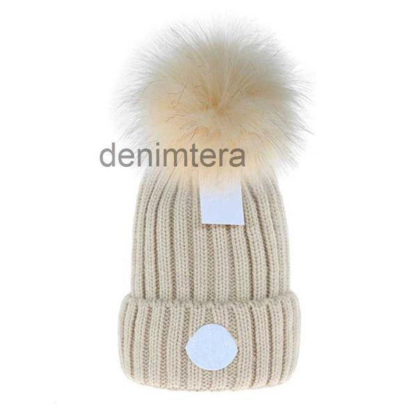 Beanie Cap Mens Designer Cappelli a secchiello Nuove donne di moda Signore Caldo inverno Grande pelliccia sintetica Pom Poms Bobble Hat Outdoor M-2 V7FH