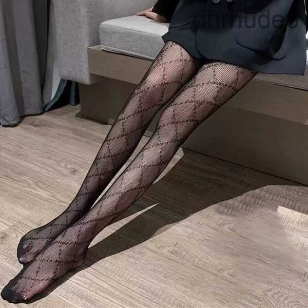 Sexy meias longas mulheres moda meias branco e preto fino rendas collants respirável macio oco carta impressa meia-calça apertada designer meia sem caixa occ2