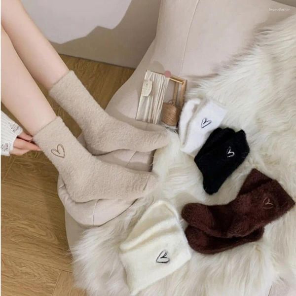 Frauen Socken Warme Winter Mode Damen Weichen, Flauschigen Bett Verdicken Fleece Socke Cartoon Liebe Hause Boden Calcetines