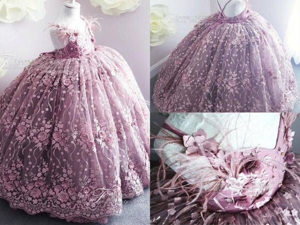 Lila Blumenmädchenkleider für Hochzeiten, 3D-Blumenapplikationen, niedliches Festzugkleid für kleine Mädchen, Federkleid für die Erstkommunion 8821713