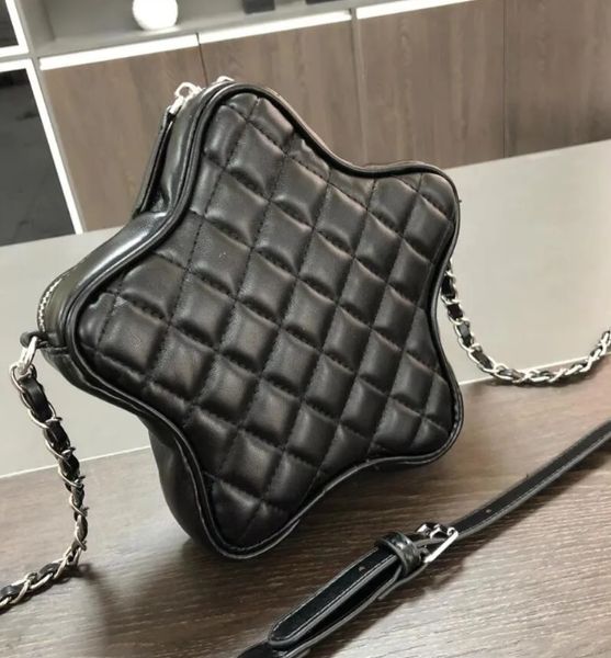 borsa a tracolla di lusso Piccola borsa a forma di stella pentagonale argento da donnanuova borsa a tracolla singola da pendolarismo sotto le ascelle con catena a griglia di diamanti casual