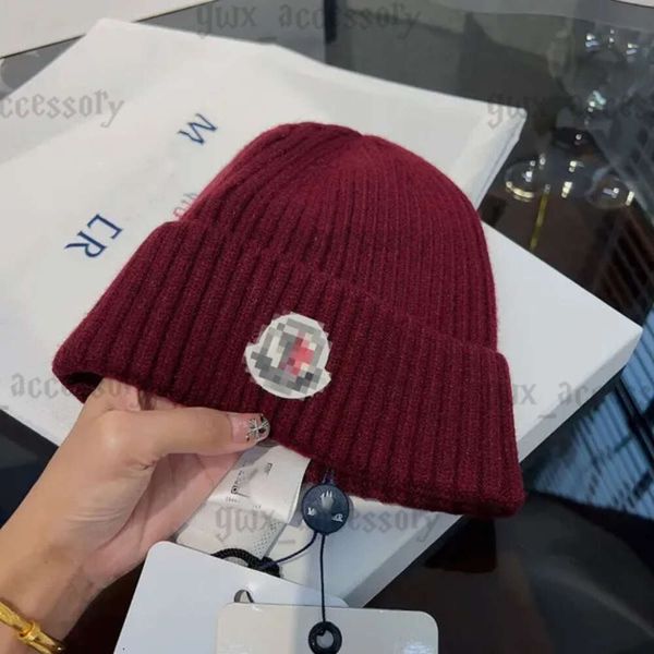 cappello monclair Monclair Beanie Cap Mens Designer Cappelli a secchiello Nuove donne di moda Ladies Warm Winter Beanie Grande pelliccia sintetica Pom Poms Bobble Hat Outdoor 872