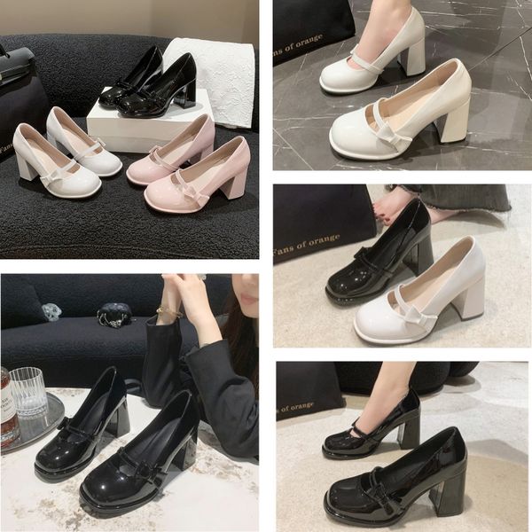 Сексуальные модельные туфли для женщин, лакированные кожаные сращивания, прозрачные босоножки на шпильке из ТПУ, дизайнерские босоножки на высоком каблуке, туфли с острым носком на босоножках