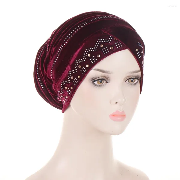 Abbigliamento etnico 2024 Morbido velluto incrociato Copertura completa Cappelli interni Diamanti Musulmano Hijab Turbante Berretti Islam Sciarpa Sottoscocca Cofano con