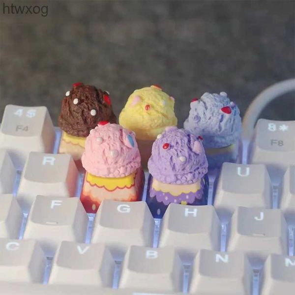 Teclados Creative Resin Taro Paste Ice Cream Keycaps com sombreamento OEM Height Cross Axis Universal Gaming Machine Keycaps YQ240123