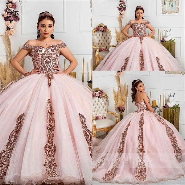 2024 rosa ouro lantejoulas rendas quinceanera vestidos de baile inchado fora do ombro lantejoulas blush rosa doce 16 festa vestido de baile vestidos de noite plus size espartilho volta