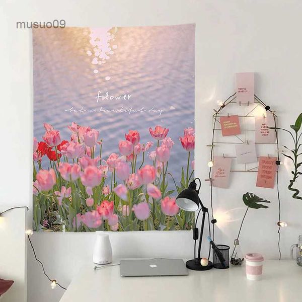 Tapeçarias Tulipas Impressas Tapeçaria Pequena Parede Pendurada Padrão Floral Quarto Fundo Pano Estético Decoração de Casa Foto Adereços