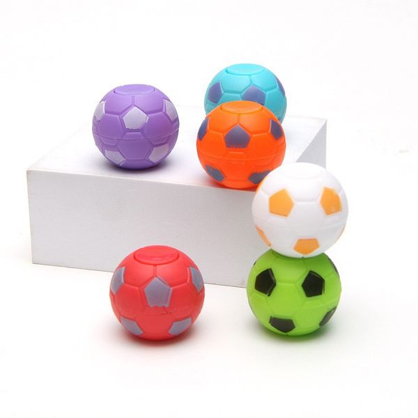 Yaratıcı Fidget Spinner Toys 3.5 cm Dekompresyon Oyuncak Futbol Fidget Spinners Çocuklar için Anksiyete Hediyelerini Rahatlatıyor