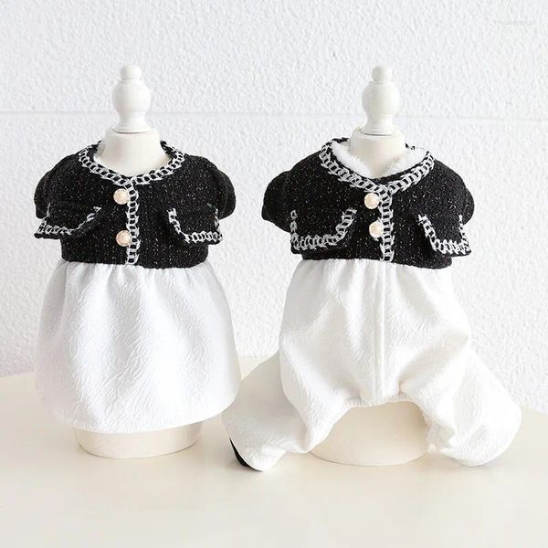 Cão vestuário estilo clássico preto e branco casal cães roupas 2024 outono inverno dois pés vestidos de estimação macacões para