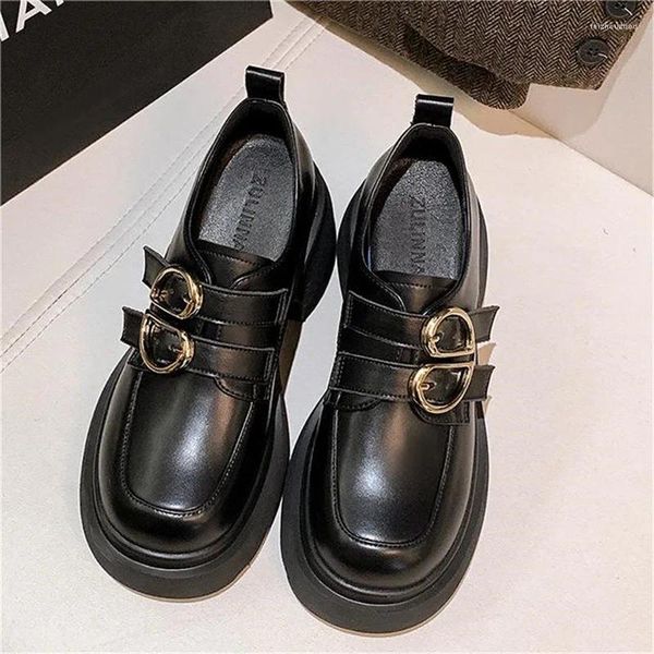 Scarpe eleganti Prodotto Decorazione in metallo Chaussure Femme Punta tonda Tacchi quadrati Piattaforma Stile per il tempo libero Design conciso Zapatos