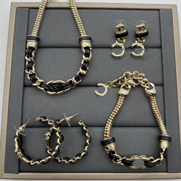 Novos brincos de ouro pulseira corrente colar designer amante colar charme pulseira brincos carta para mulher presente conjuntos de jóias