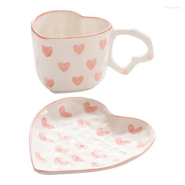 Tazze Tazza a cuore carino Tazza da caffè in ceramica Piattino da tè Set regalo per fidanzamento Design romantico colorato Perfetto arredamento per la casa di nozze