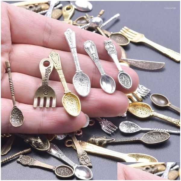 Charms 20/30/40pcs styles mixtes cuillère de cuisine fourchette rétro aléatoire outil de cuisine fournitures pendentif pour colliers de bricolage fabrication de bijoux goutte D DHDBX