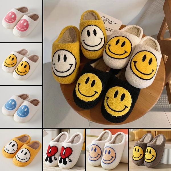 2024 Home Bekleidung Hausschuhe Love Happy Heart Bad House Bunny Weihnachten Plüsch Slides Evil Eye Smiley Face für Damen im Angebot