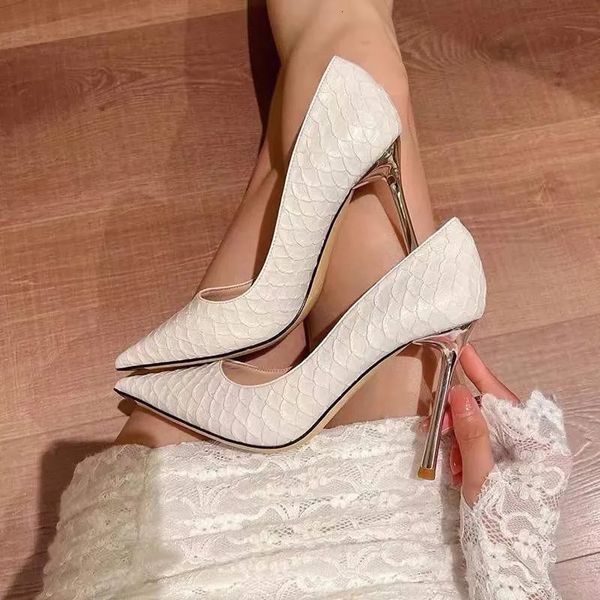 Neue weiße ultrafeine High Heels Pumps Damen Büro Spitze Zehen dünne High Heels Partyschuhe Damen High Heels Arbeitskleidung 240123