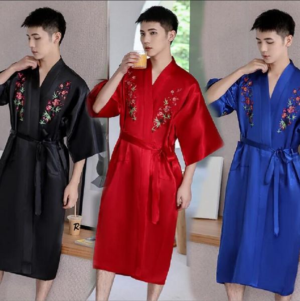 Vendita calda nuovo stile cinese uomo donna raso di seta abito ricamo kimono abito da bagno confortevole pigiama lungo casual taglia M L XL XXL