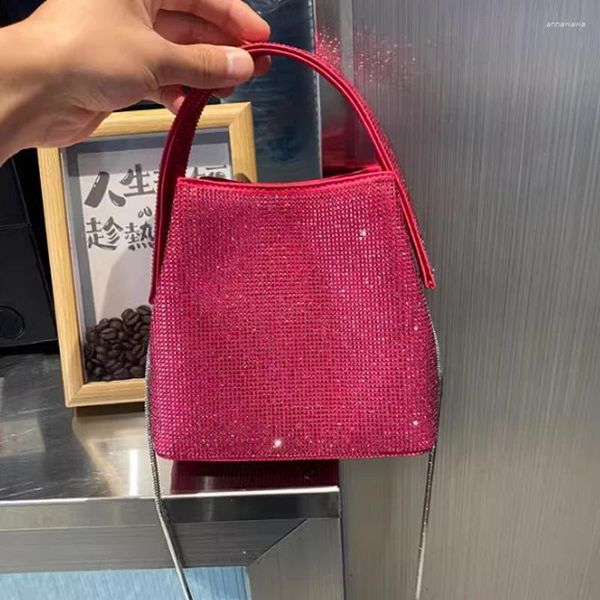 Borse da sera Borsa a tracolla dal design di lusso in rosa rossa 2024 Borsa a mano con diamanti Secchiello Spalla versatile