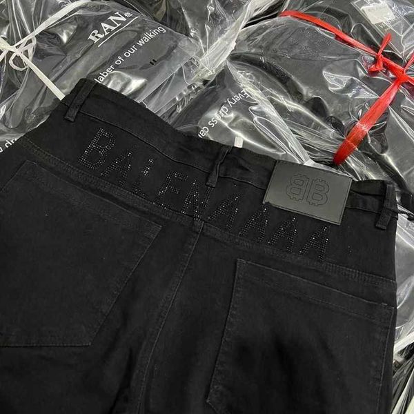 Italia Jeans da uomo firmati Autunno / Inverno Fascia alta 2023 Trendy Parigi Jeans neri per uomo Elastico Nuovi pantaloni lunghi Piedi piccoli Casual Slim Fit 5RDW