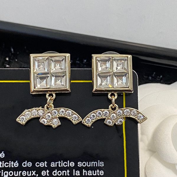 Designer-Luxus-Messing-Ohrringe, berühmte französische Marke, klassischer Doppelbuchstabe, eingelegter großer quadratischer Diamant, Damen-Charm-Schmuck, Mädchen-Mode-Geschenk