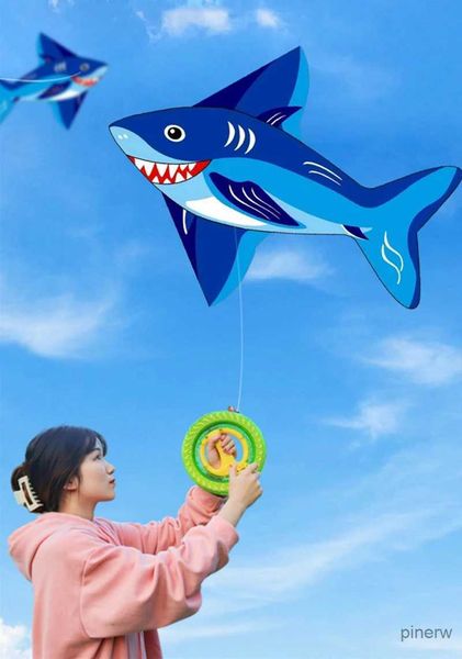 Accessori per aquiloni Spedizione gratuita Shark Aquiloni giocattoli volanti per bambini aquiloni linea di corde weifang aquiloni fabbrica vento aria maniglia giochi all'aperto ripstop