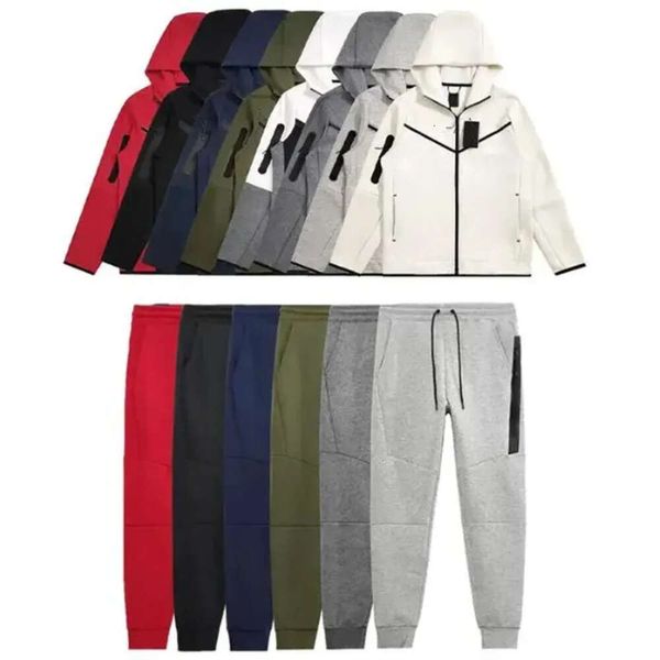 2023 Nuova tuta da uomo Due pezzi Set Giacche Pantaloni con cappuccio con lettere Stile moda Primavera Autunno Outwear Set sportivo Tute Jacke 829