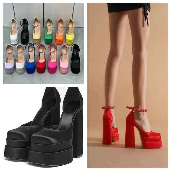 Sıcak satış sandalet lüks üst patent sivri yüksek topuklu yeni moda kadın parti ayakkabı markası seksi elbise ayakkabı metal mektup topuk düğün ayakkabıları boyutu 35-42