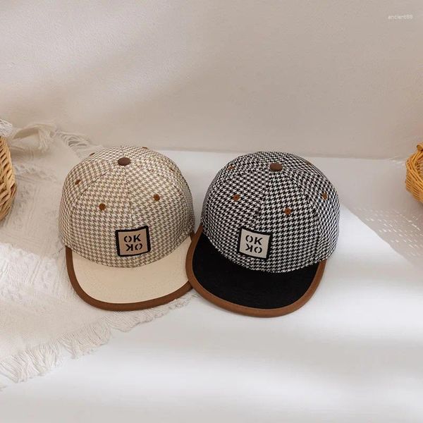 Berretti da baseball Cappello a tesa piatta per bambini retrò Lettera Ricamo Plaid Berretto da baseball per bambini Coreano Hip-hop Protezione solare per esterni Spiaggia