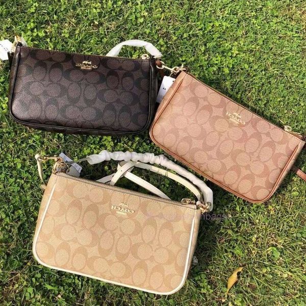 Tasarımcılar Kooots Bag C Kou Ailesi Koltuk Alt Under Alt -Küçük çanta Mahjong Kadın Çanta Omuzlu Crossbody Çanta El Taşıma Sıfır cüzdan taşıyan el taşıyabilir