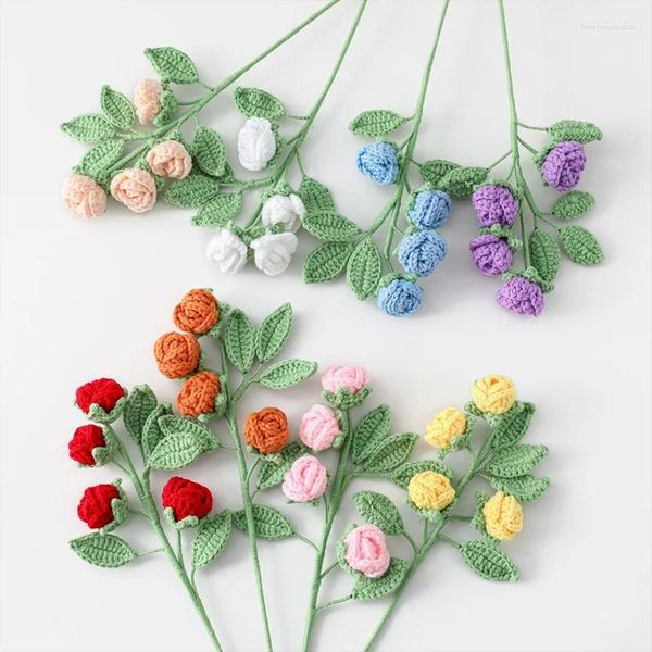 Dekorative Blumen, gehäkelt, 4-köpfige Rosenblume, künstlicher Blumenstrauß, Zuhause, Hochzeit, Party, Dekoration, handgestrickte Pografie-Requisiten