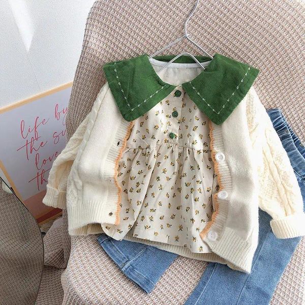 Jacken Ankunft Herbsthemden für Baby Jungen Mädchen Beige Gelb Strickpullover Einreiher Mäntel Outwears Kleinkind Strickjacken