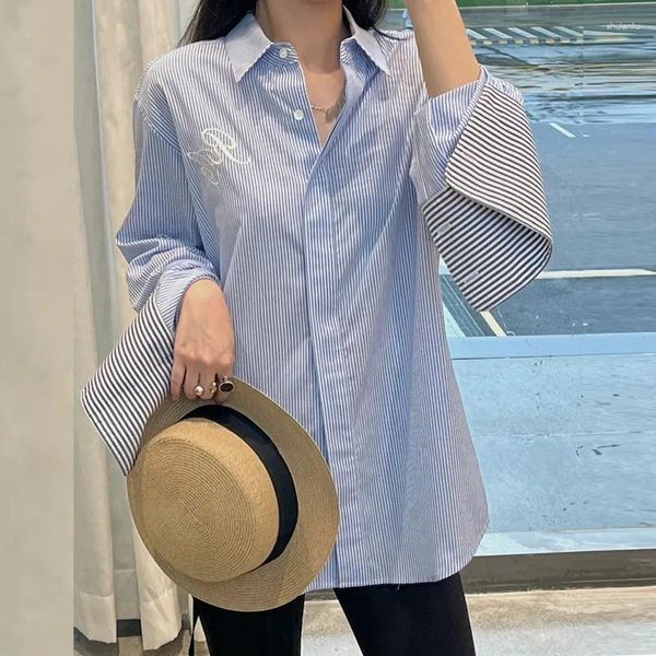 Camicette da donna Camicia da pendolare a righe blu e bianche da donna Ricamo squisito Temperamento alla moda Risvolto Camicetta monopetto neutra