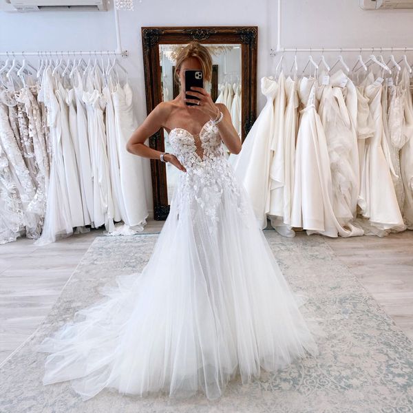 Elegante abito da sposa bianco 2024 Appliques Tulle Boho Beach Abiti da sposa senza spalline Abiti da sposa sexy Abiti da sposa personalizzati