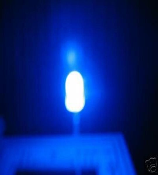 50 x 3 mm blaue LED-Weihnachtslicht-Halloween-Werbe-Dip-SMT-Glühbirne mit diffuser Linse, 1750929