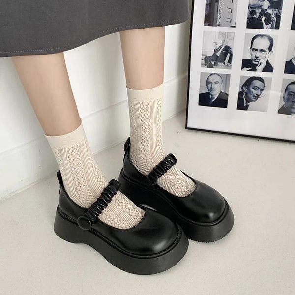 Scarpe eleganti con plateau e zeppa retrò stile britannico bianco Pu Lolita donna primavera estate tacco medio spesso 4 cm Mary Jane Jk scarpa gotica uniforme