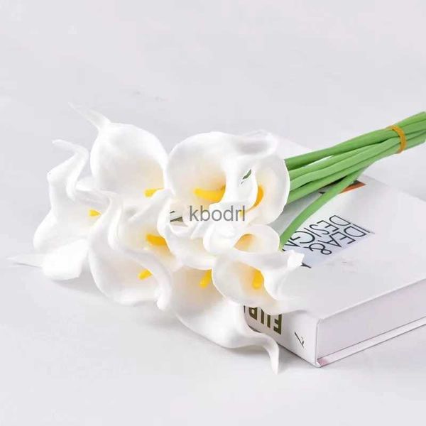 Finto verde floreale 20 pezzi fiore bianco artificiale calla giglio fiori bianchi finti bouquet da sposa vero tocco fiore in lattice per la sposa matrimonio decorazioni per la casa YQ240125