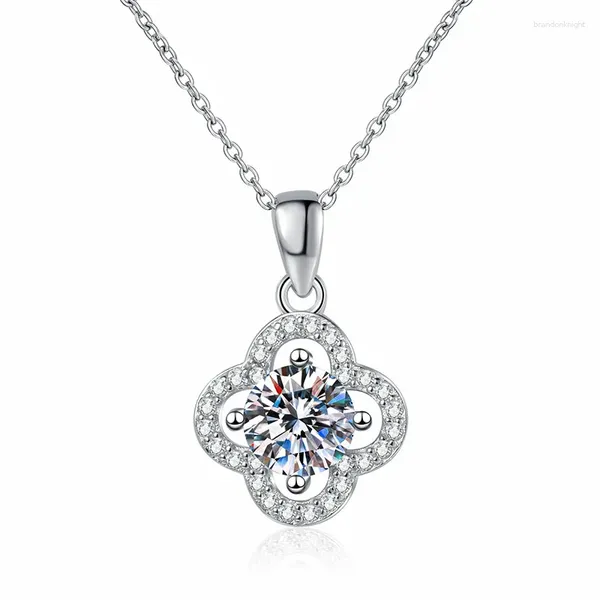 Ketten S925 Sterling Silber Moissanit Klassische vierblättrige Kleeblatt Schlüsselbeinkette 1ct D Farbe Halskette für Valentinstagsgeschenk