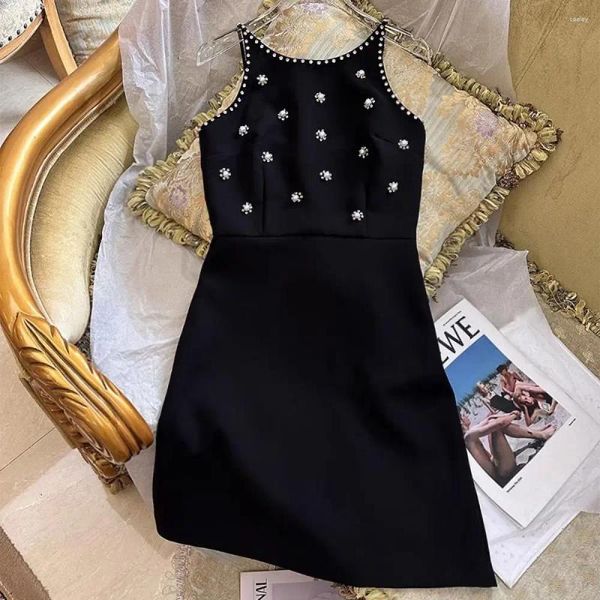 Sıradan elbiseler asılı kayış açık arka elbise en son 2024 tasarımcı moda kadınlar seksi rhinestone elmas siyah