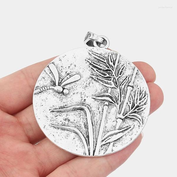 Anhänger Halsketten 2 stücke Tibet Silber Geschnitzte Libelle Bambus Runde Charms Für DIY Ethnische Halskette Schmuck Machen Liefert 65x60mm