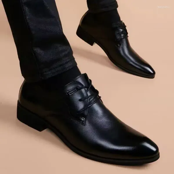 Scarpe eleganti di marca 2024 Mocassini da ufficio di alta qualità in pelle da uomo italiana di lusso da uomo casual da sposa