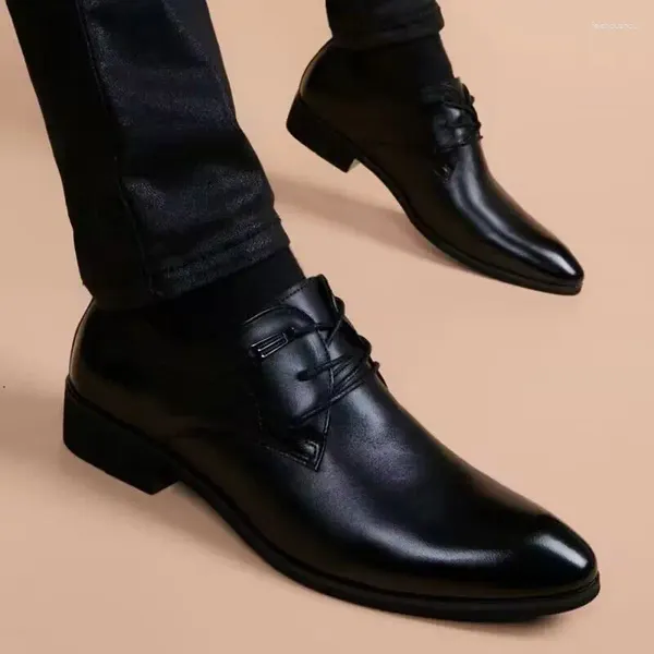 Sapatos de vestido marca 2024 homens italianos de couro luxo homens de alta qualidade escritório mocassins homem casual casamento