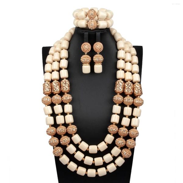 Collana Orecchini Set Corallo Imitato Per Le Donne Perline Di Plastica In Resina Bianca Triple Stack Design Semplice Accessorio Per Matrimonio Africano Nave Libera