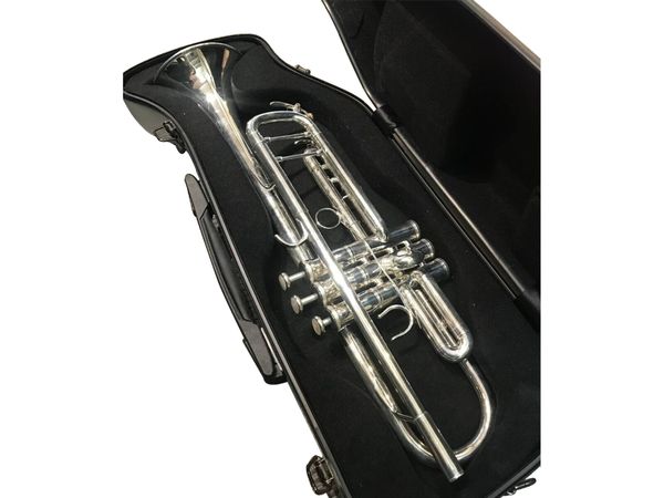 YTR-8335G Xeno Series B-Trompete Mouthpeace Musikinstrument Hartschalenkoffer