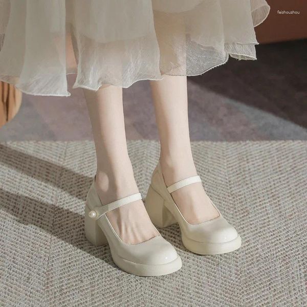 Scarpe eleganti bianche Mary Jane Lolita Studenti giapponesi JK Donna con tacco alto Uniforme College Girl Scarpe con plateau Scarpe da donna vintage