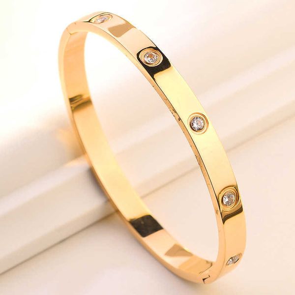 Il bracciale Carter di design può acciaio al titanio fare un bagno semplice e generoso, leggero, lussuoso, alla moda, con diamanti intarsiati in oro 18 carati, bracciale rosa non sbiadito