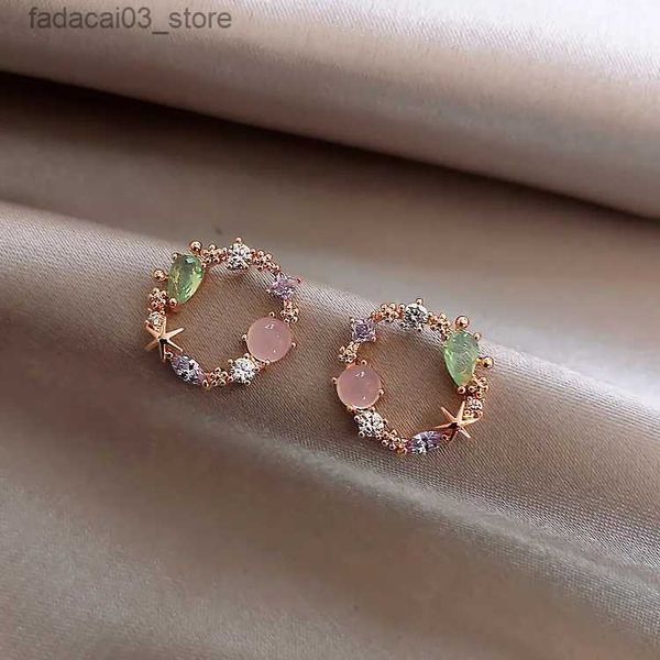 Stud 2023 Nuovo arrivo classico rotondo rosa verde orecchini di cristallo per le donne dolce fiore Cirlce gioielli moda Brincos regalo Q240125