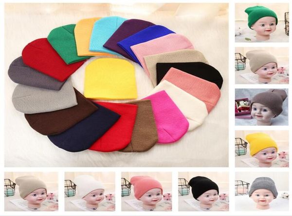 21 colori bambini bebè tinta unita berretto in maglia cappello da sci berretti con teschio cappelli invernali lavorati a maglia slouchy bambini berretto in tinta unita fluorescente in bianco7560618