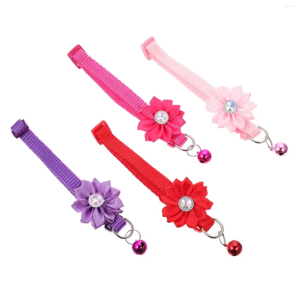 Coleiras de cachorro 4 pcs Pet Flower Collar Suprimentos Gato Cães Confortáveis Com Sino PVC Pescoço Decoração Ajustável