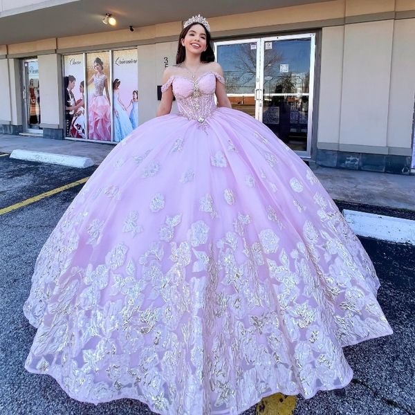 Abiti Quinceanera rosa lucidi 2024 Abiti da principessa in pizzo con applicazioni di cristallo Abiti da principessa 15 Anos Abiti da ballo con lacci Sweet 16